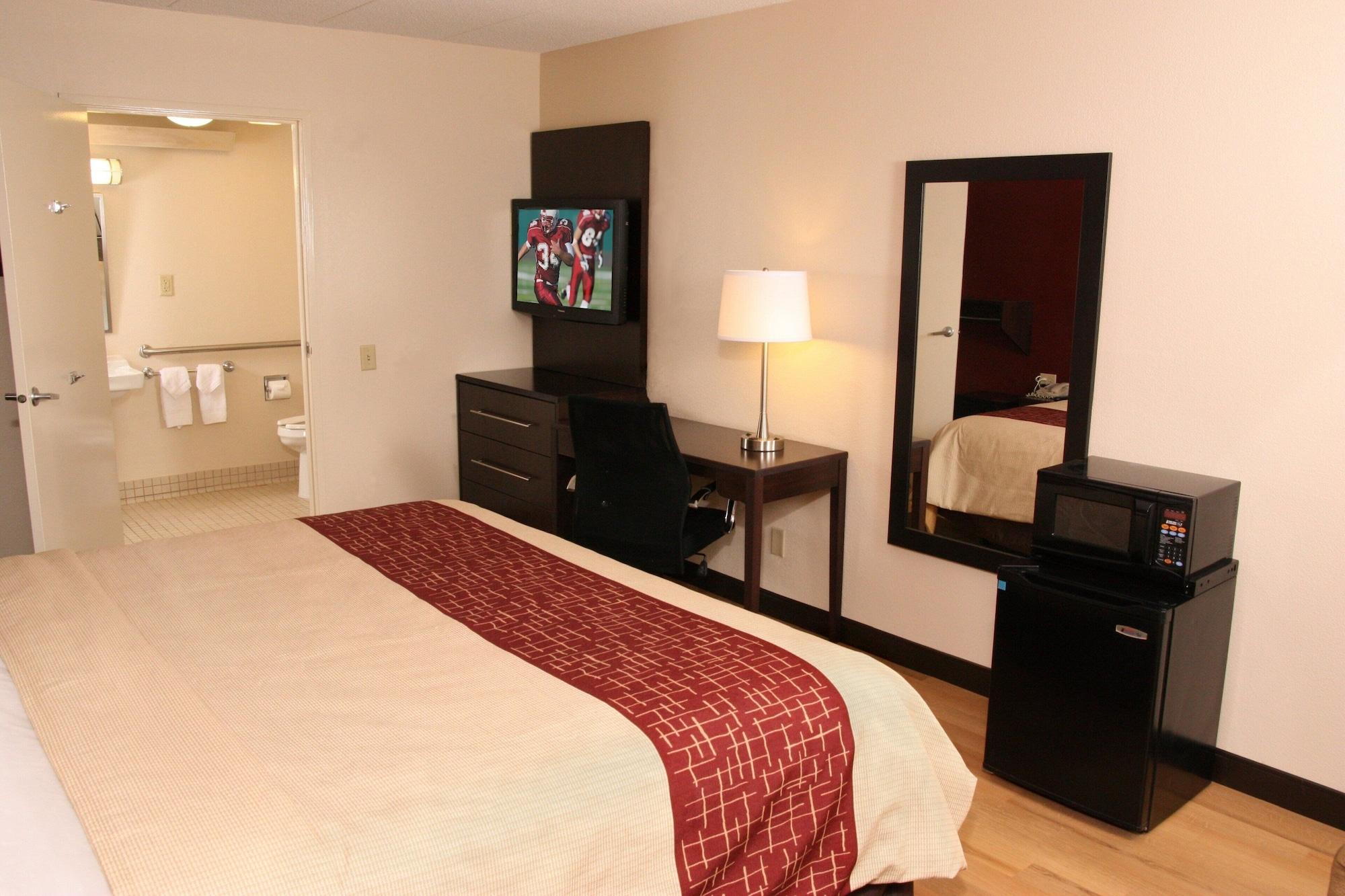 Red Roof Inn Plus+ Philadelphia Airport Essington Exterior photo