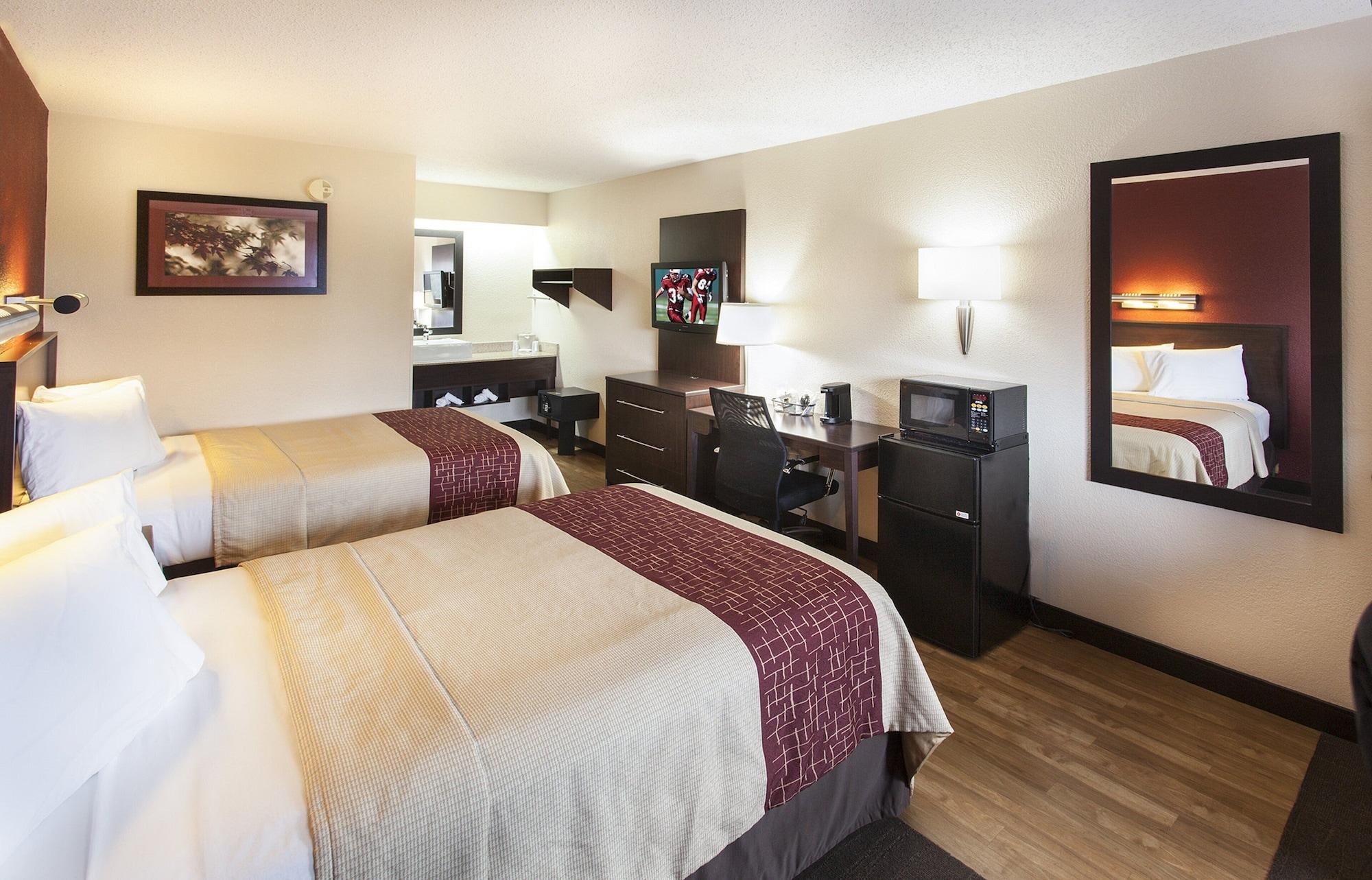 Red Roof Inn Plus+ Philadelphia Airport Essington Exterior photo