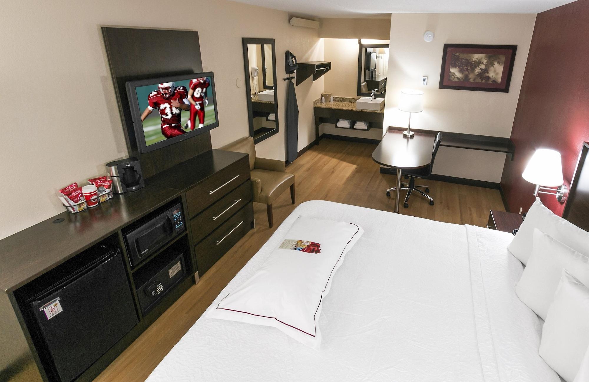 Red Roof Inn Plus+ Philadelphia Airport Essington Exterior photo