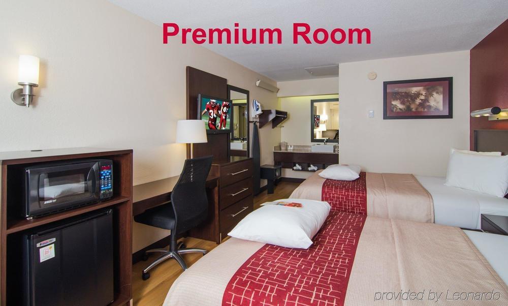 Red Roof Inn Plus+ Philadelphia Airport Essington Exterior photo