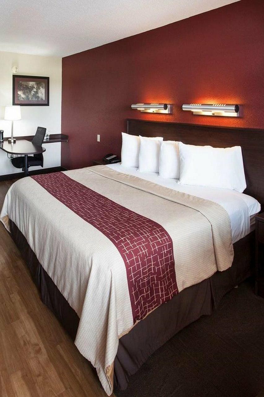 Red Roof Inn Plus+ Philadelphia Airport Essington Exterior photo